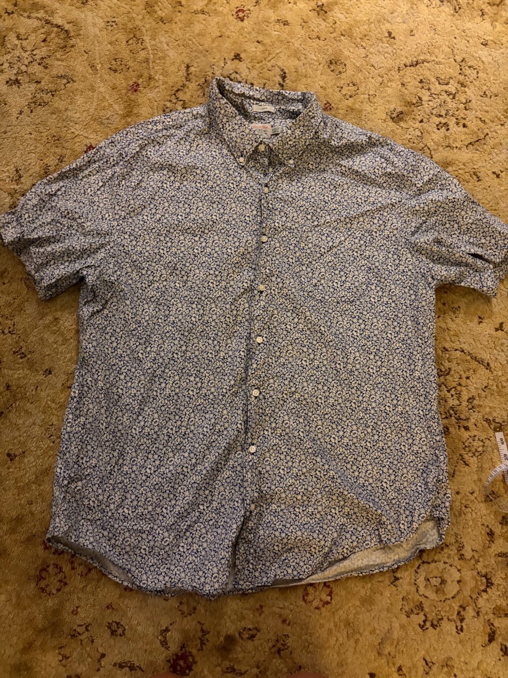 J. Crew Short-Sleeve Floral Button-Down in Light Blue Classic Secret Wash EUC
